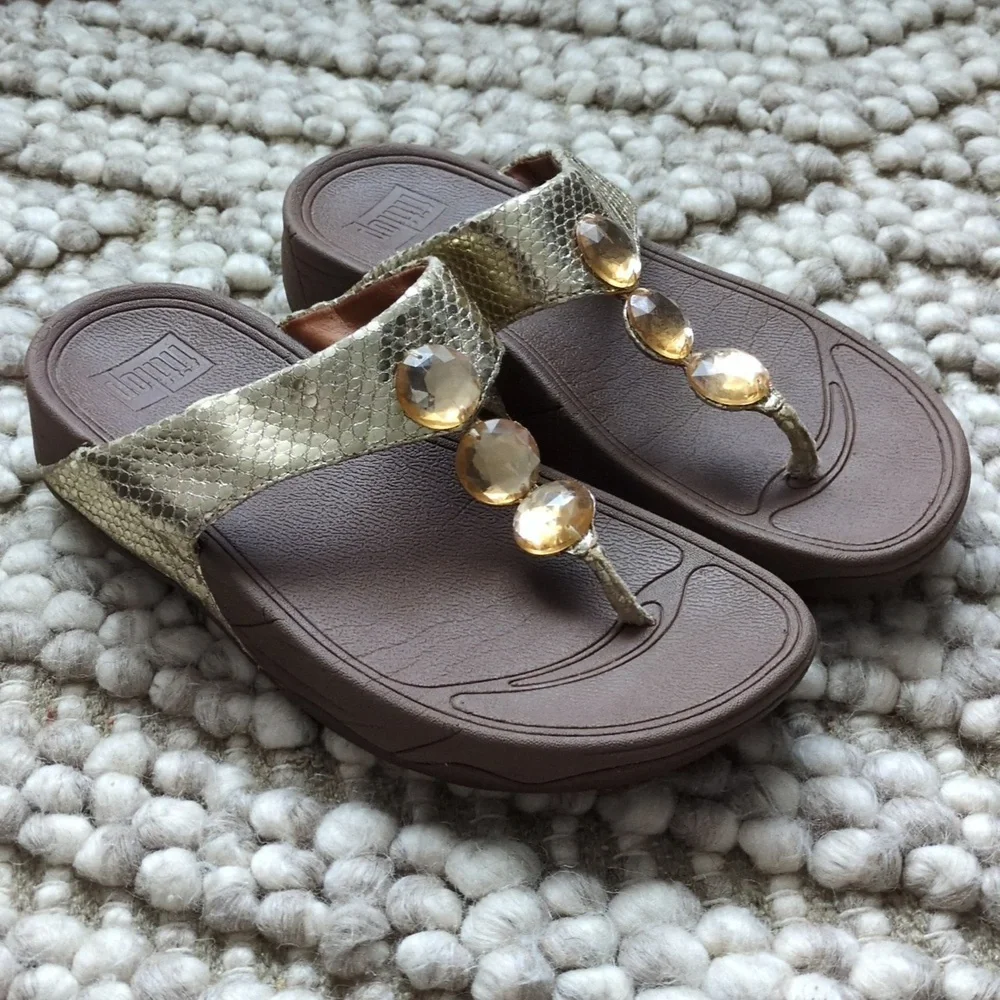 FitFlop Petra Sugar Jeweled Gold Snake Toe Post Platform Sandals Women's Size 8